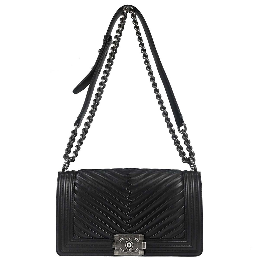 Chanel Boy Chanel quilted medium